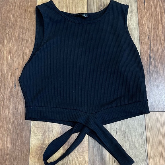 Black Ribbed Crossed Tank - Picture 2 of 5